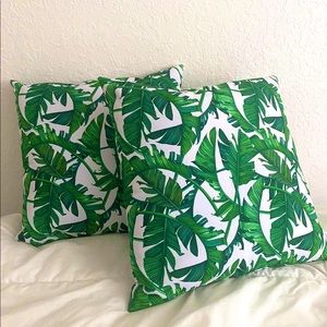 PLANT/PALM DECOR and ACCENT PILLOWS